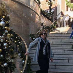 Meet your Posher, Helen